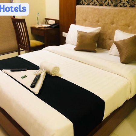 Glitz Hotels 7Even Hills- Nr International Airport Mumbai T2 Exterior foto